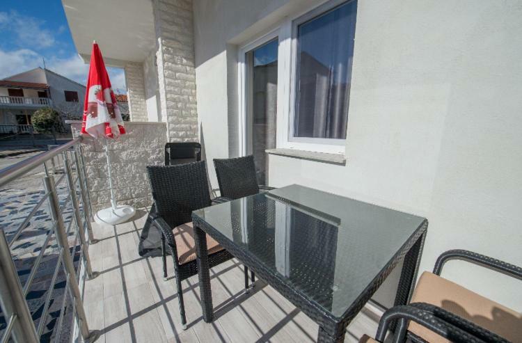 Noah Appartement Vodice Buitenkant foto