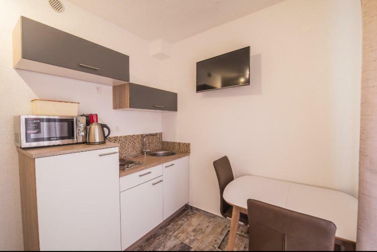 Noah Appartement Vodice Buitenkant foto